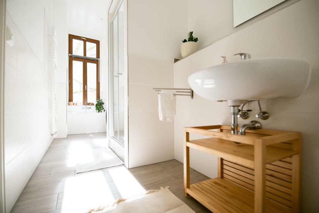 theleaf - design apartment&café Leipzig Extérieur photo