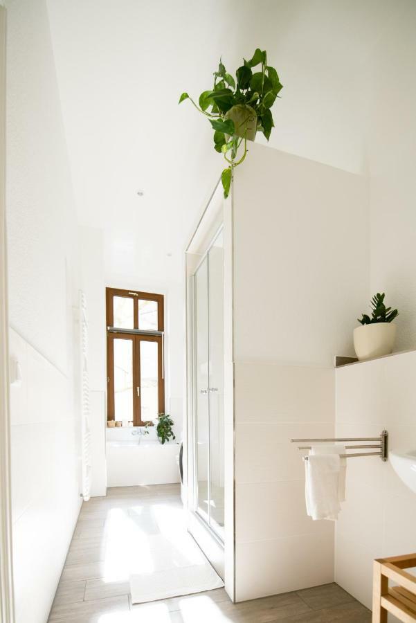 theleaf - design apartment&café Leipzig Extérieur photo